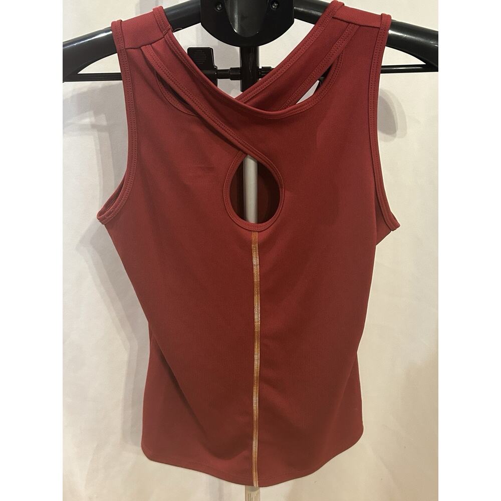 The North Face Women’s Red Tank Top Size Small NWT - Picture 2 of 3